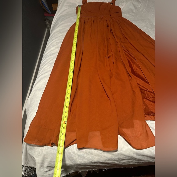 Elegant Orange Marrón Wedding Dress - Picture 13 of 16